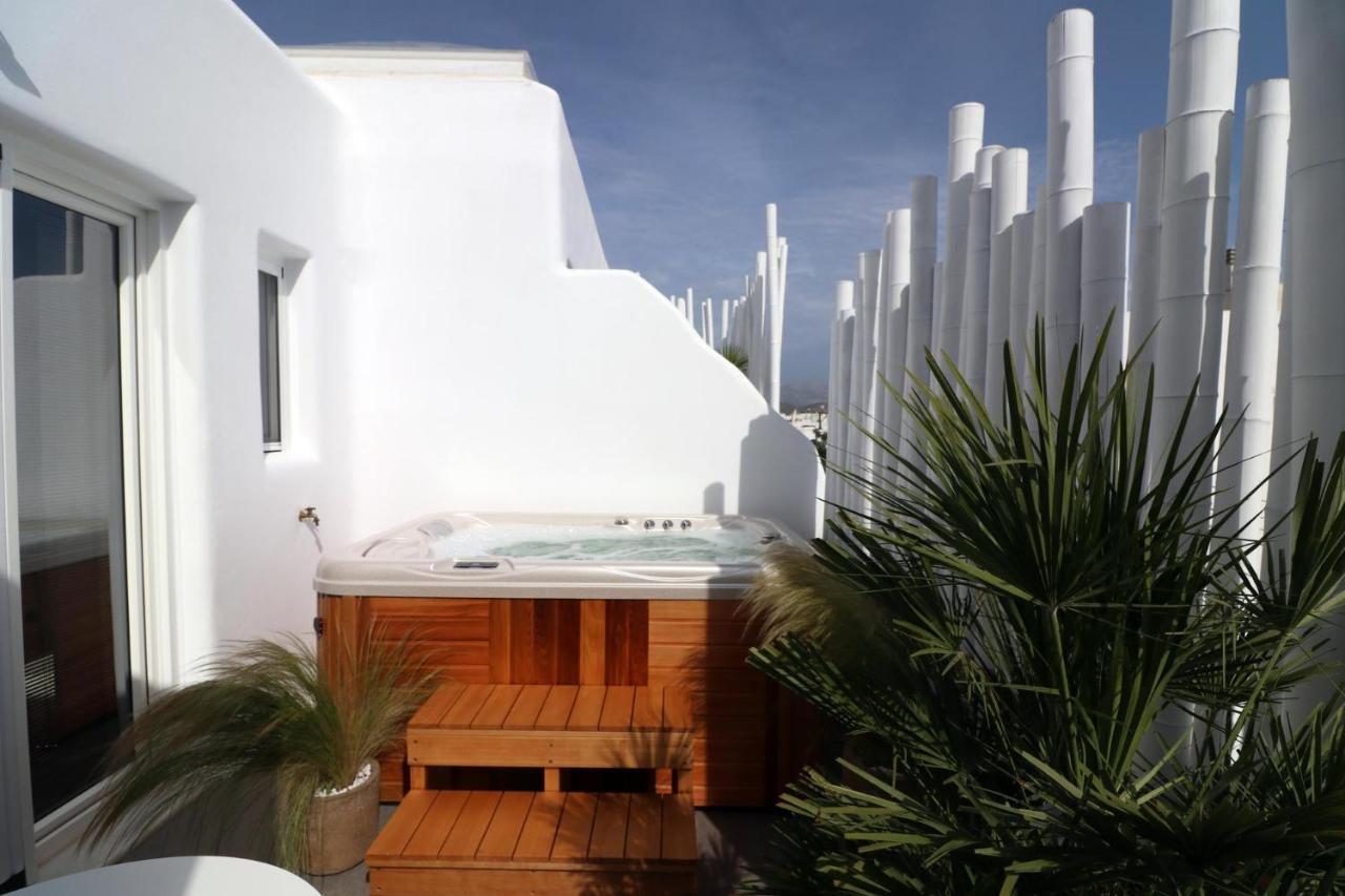 Narcissus Luxury Suites Naxos City 外观 照片